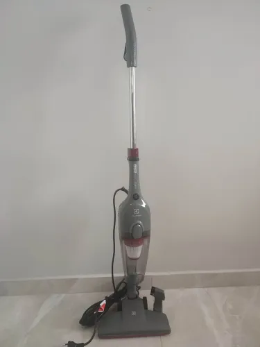 Aspirador SpeedForce STK15 1400w Electrolux 