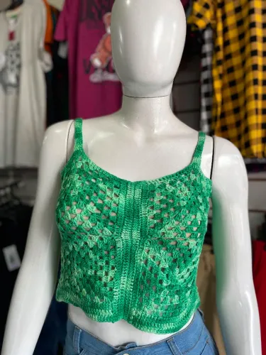 Blusa de crochê artesanal- verde mesclado