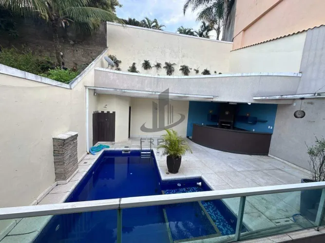 Belíssima casa TRIPLEX de ALTO PADRÃO para alugar, 140 m² por R$ 6.000 - Jardim Belvedere