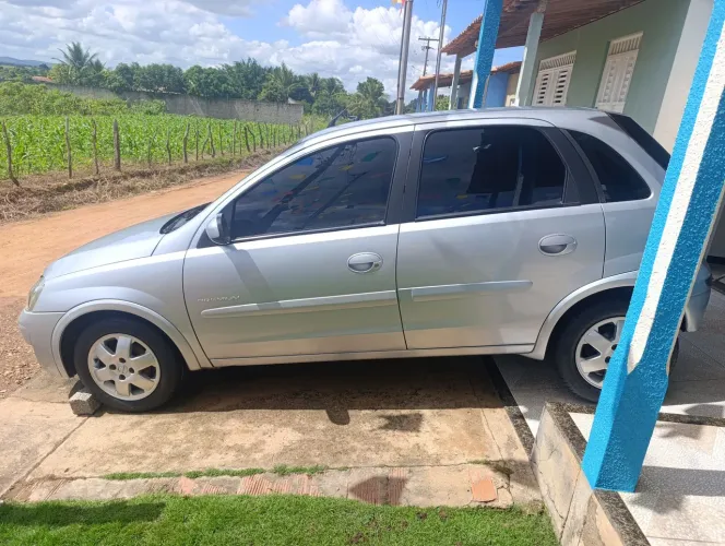 Chevrolet Corsa Hat. Premium 1.4 8V Econoflex 5P 2009