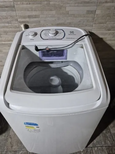 Máquina de lavar roupa 11kg Eletrolux