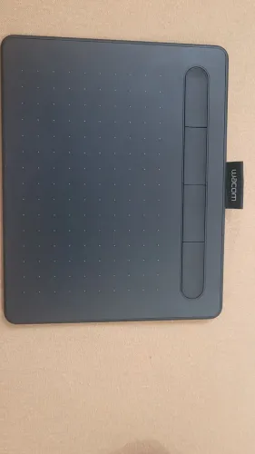 Vendo mesa digitalizadora Wacom Intuos Draw CTL-490, ideal para desenhos digitais