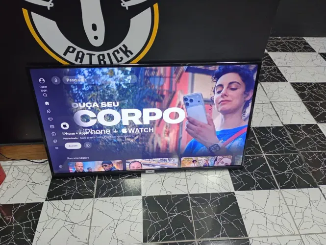 Vendo Smartv TCL 43 polegadas top de linha 4k borda infinita R$ 1000,00