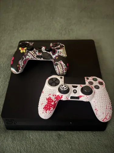 PS4 slim
