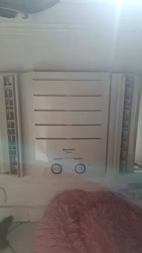 Ar-Condicionado de Janela Springer Midea - Excelente Estado