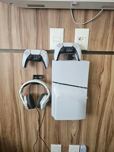PS5 Mídia Física + 2 Controles + Headset Turtle Beach + Jogos