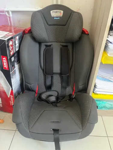 Cadeira infantil automotiva