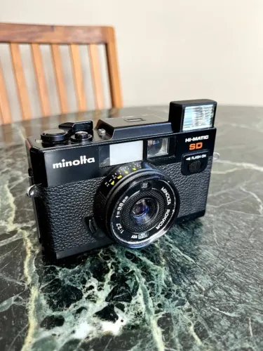 Camera analógica Minolta Hi-Matic SD (perfeito estado)