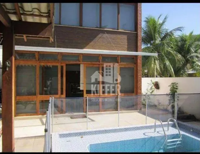 Casa no bairro São Francisco com 4 quartos