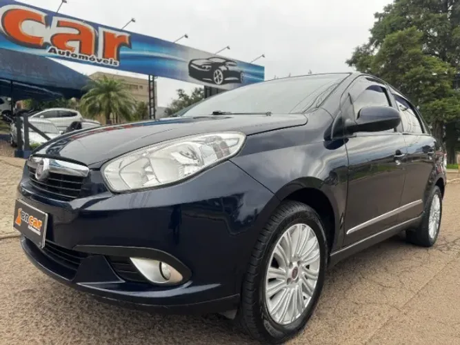Fiat Grand Siena Essence 1.6 Flex 16V 2013