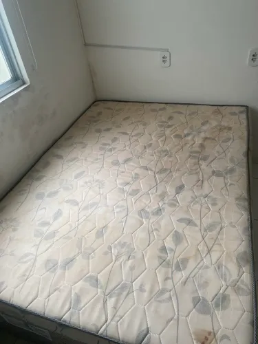 Cama box casal em bom estado - 350