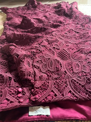 Saia de griffe renda fina