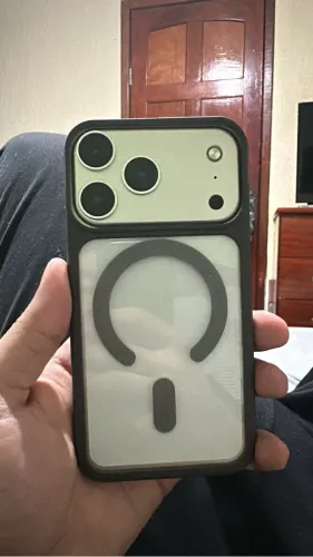 IPHONE XR NA CARCAÇA 17PRO