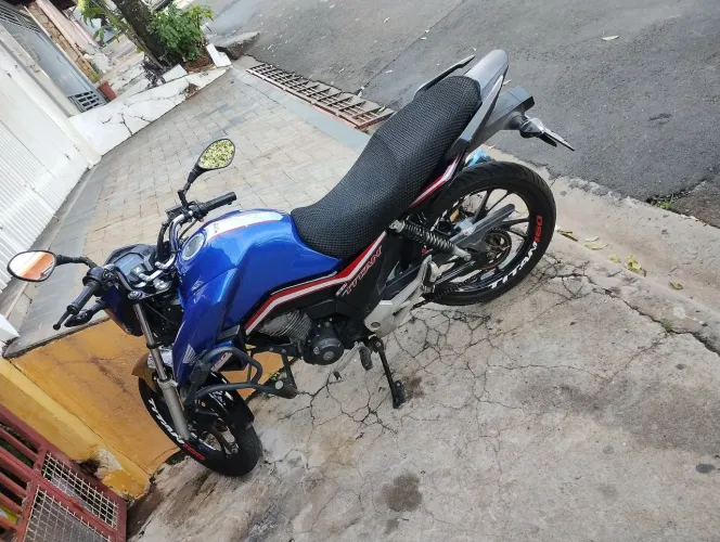 vendo Titan 160 40 mil km valor 16.500