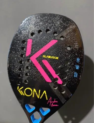 Raquete Kona Gladiator André Baran 2024 - Carbono 3K - EVA Soft