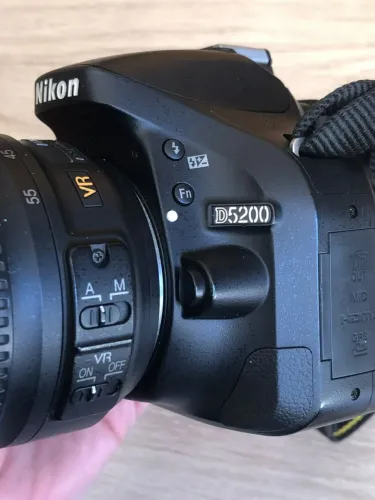 Kit completo Nikon D5200 + lente 18-55mm + acessórios