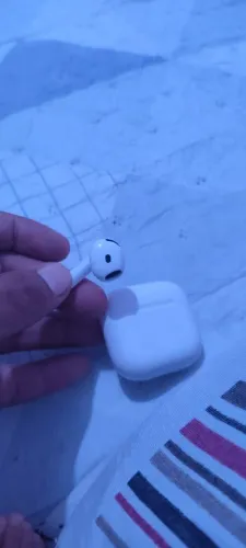 airpod4 Anc, caixa e lado esquerdo apenas.