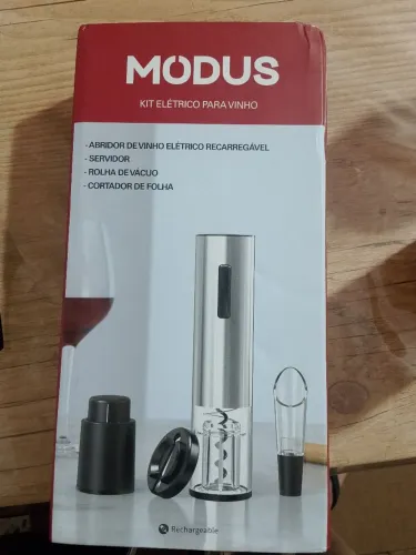 Kit para Vinho Abridor Elétrico Corta Gotas Tampa 4 Peças