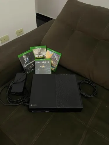 Xbox one fat 500GB (usado) com fonte original e HDMI original.