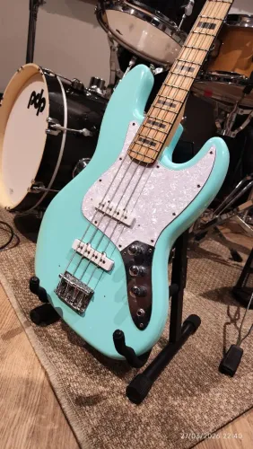 Baixo Fender jazz Bass mexicano 