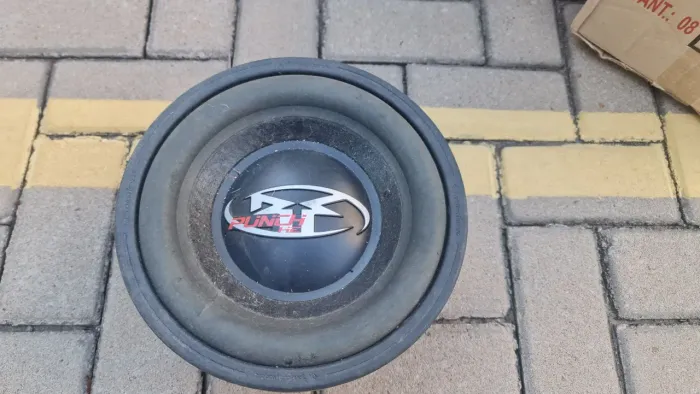 Subwoofer e módulo Rockford Fosgate
