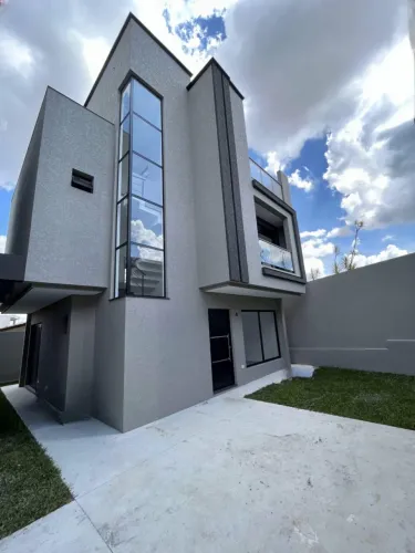 SOBRADO TRIPLEX NOVO  EM CONDOMÍNIO - SEM GEMINAÇÃO - À VENDA NO CAPÃO RASO.