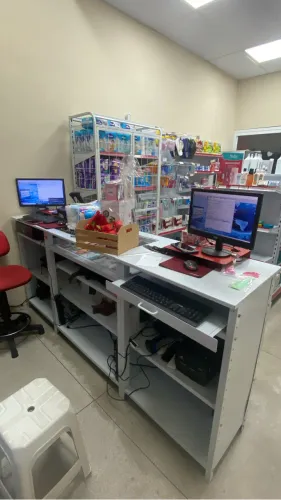 BALCÃO E GONDOLA ESTANTES EM AÇO