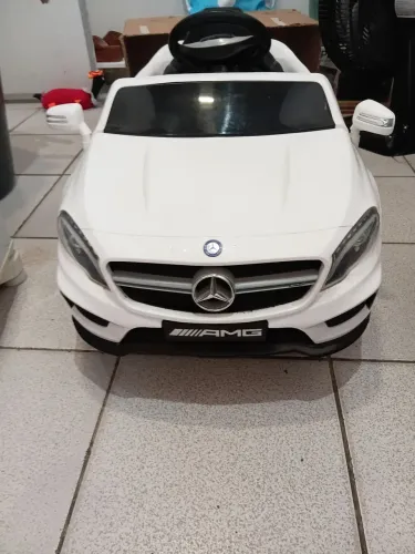 Mercedes infantil eletrônico com controle