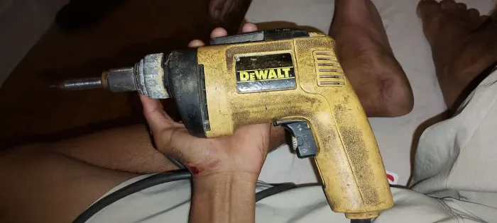 Parafusadeira eletrica