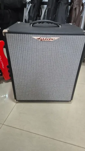 Amplificador de baixo Ashdown studio 15 300w impecável