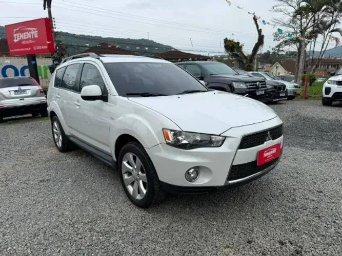 Mitsubishi Outlander 2.0 16V 160cv Aut. 2012