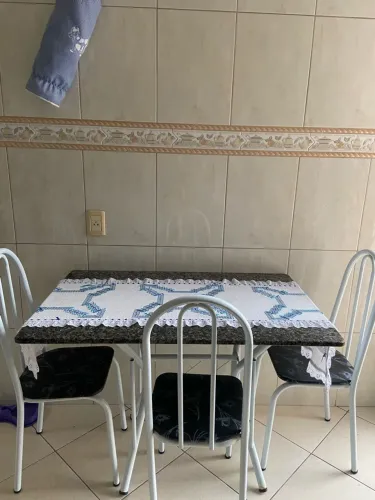 Mesa de granito retangular