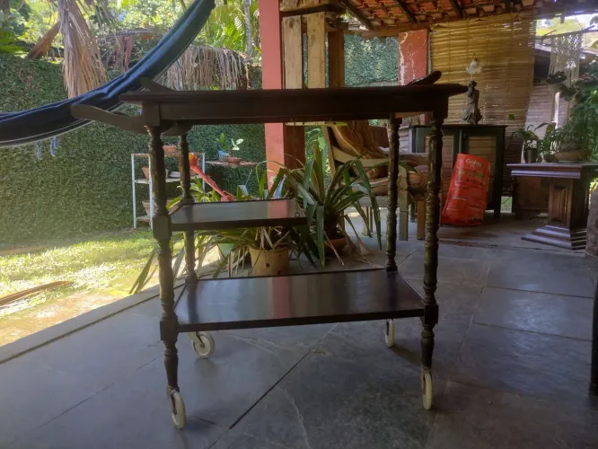 Lindo carrinho de chá/bar de madeira vintage 