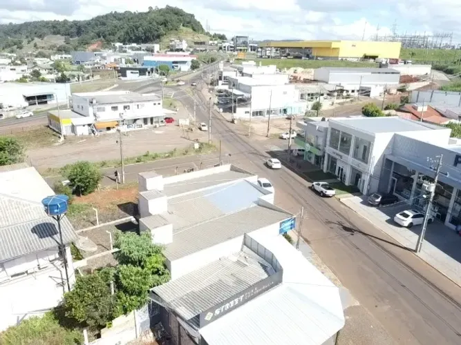 Oportunidade! Terreno de Esquina - 565,06m - perfil comercial/res. Av. Roma - Jd. Italia