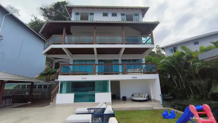 LINDA CASA ANGRA DOS REIS-LOCAÇÃO OU VENDA