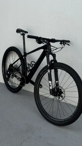 MTB carbono tamanho 17 