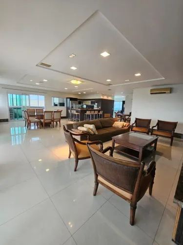 VENDO COBERTURA DUPLEX NO EDIFÍCIO RIVIERA