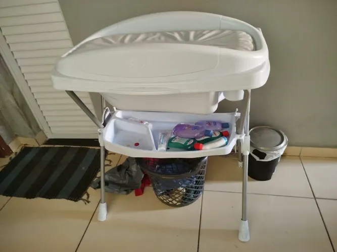 Banheira com suporte (kit banho)