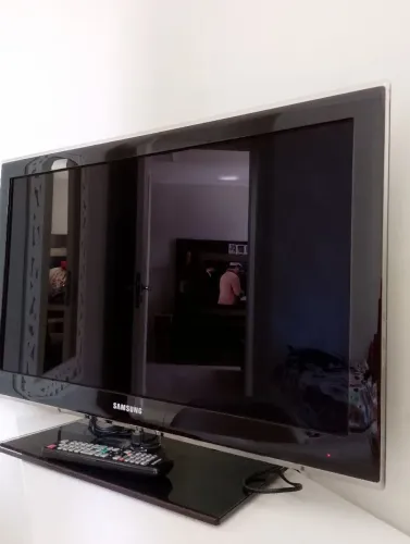Tv Samsung 32 pol ( não é smart )