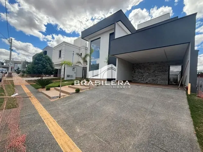 Sobrado com 4 dormitórios à venda, 241 m² por R$ 1.490.000,00 - Jardins Bolonha - Senador