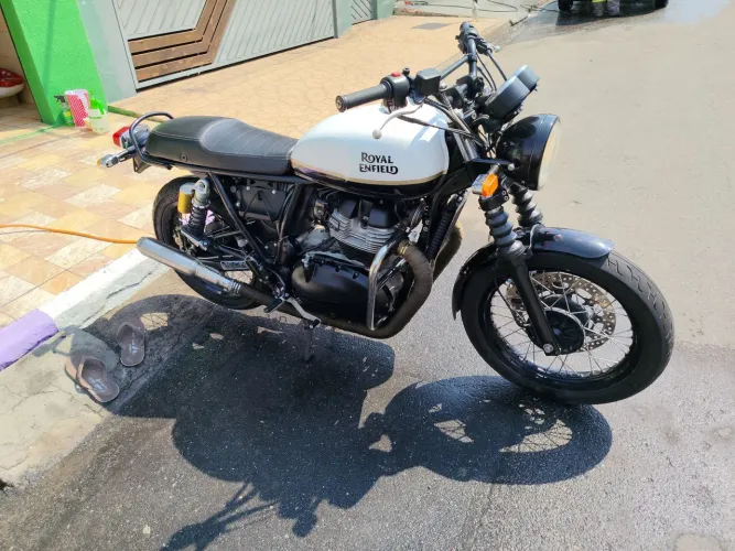 ROYAL ENFILD INTERCEPTOR 650