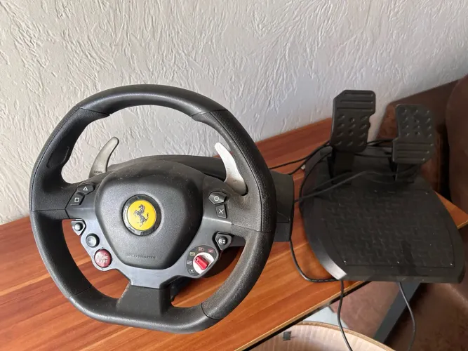 Volante Thrustmaster T80 PS5 PS4 PC