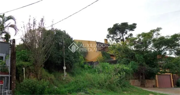 Terreno à venda no bairro Bom Jesus com área total de 660 m², sem quartos disponíveis.