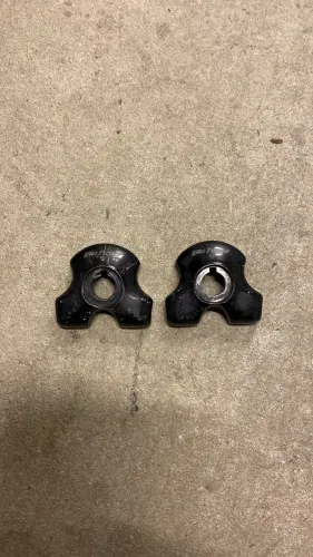 Castanha para trilho de aço Specialized R$ 250
