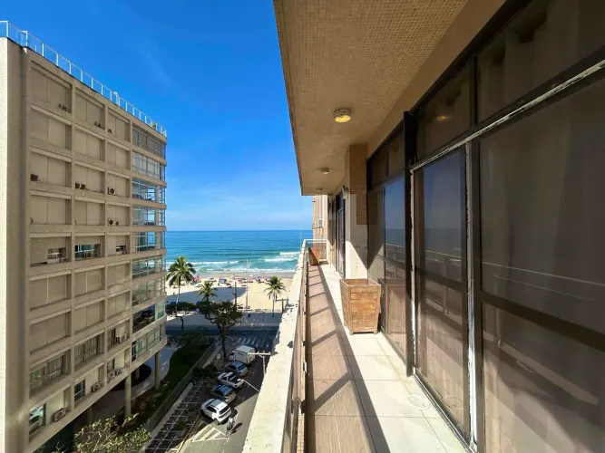 Apartamento Vista Mar à Venda na Pitangueiras no Guarujá | QVista Inteligência Imobiliária