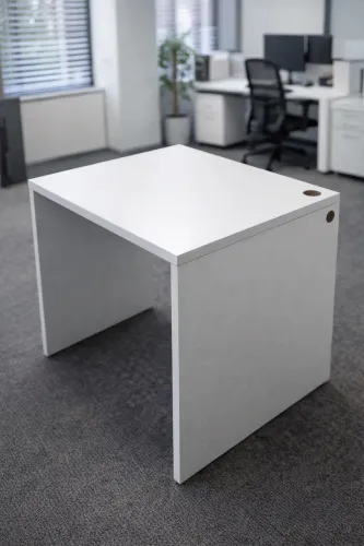 Mesa retangular para escritório