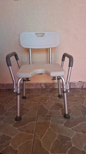 Cadeira de Banho Ajustável 