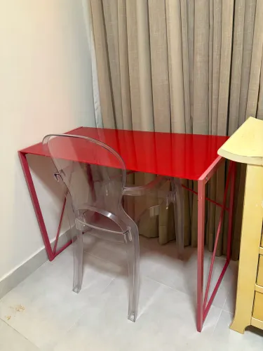 Mesa de Escritório + Cadeira Incolor