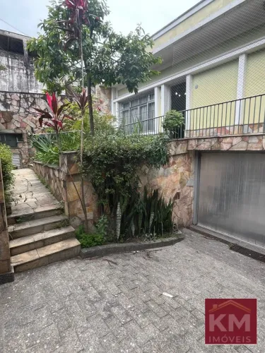 CASA PARA LOCAÇÃO RESIDENCIAL OU COMERCIAL - 4 DORMITÓRIOS - 5 VAGAS DE GARAGEM