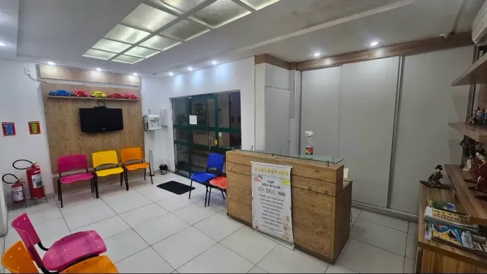 Consultório para venda possui 96m2 com 2 salas + 1 sala de espera/recepção